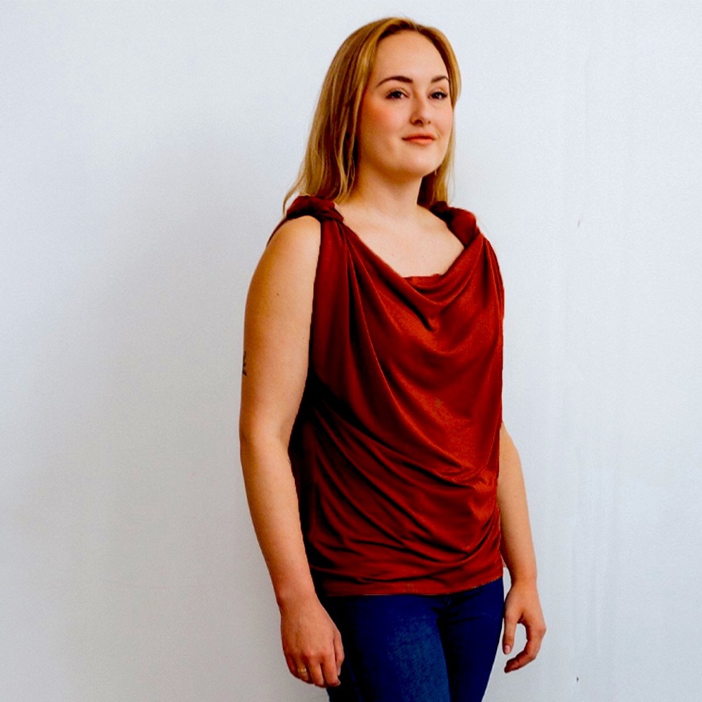 Encircled Evolve top- size small, Like new